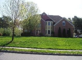 28 Mill Pond Rd, Jackson, NJ 08527