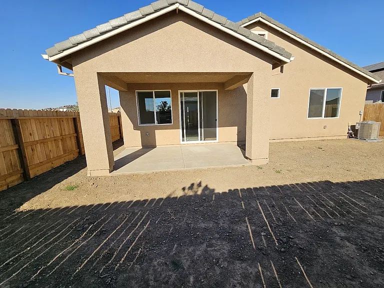 1870 Trinity Ct — Photo 37