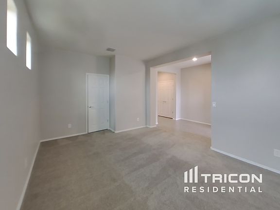5th image of 36197 N Vidlak Dr