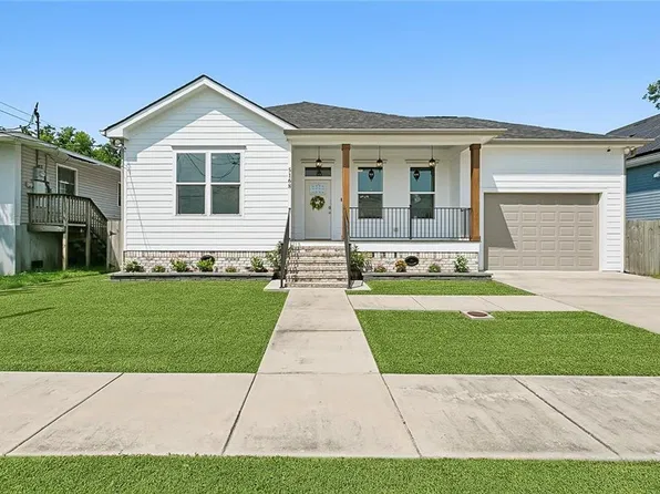5168 Desire Dr, New Orleans, LA 70126
