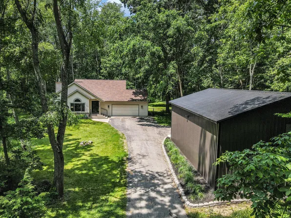 1355 N 7th St, Kalamazoo, MI 49009