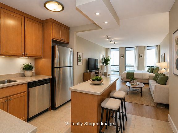 2nd image of 1660 N Lasalle St #2603