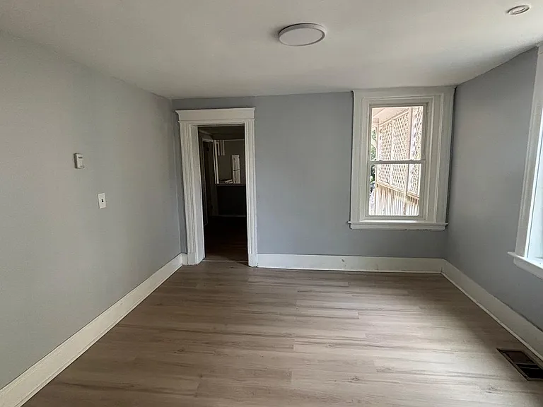 86 Wolcott St #1R — Photo 7