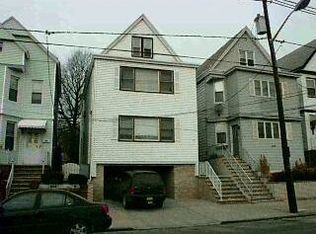 383 Avenue E, Bayonne, NJ 07002