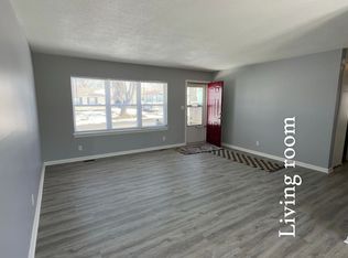 1310 N Farview Dr, Independence, MO 64056