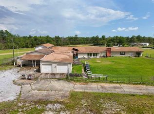 46 Veterans Ln, Freeport, FL 32439