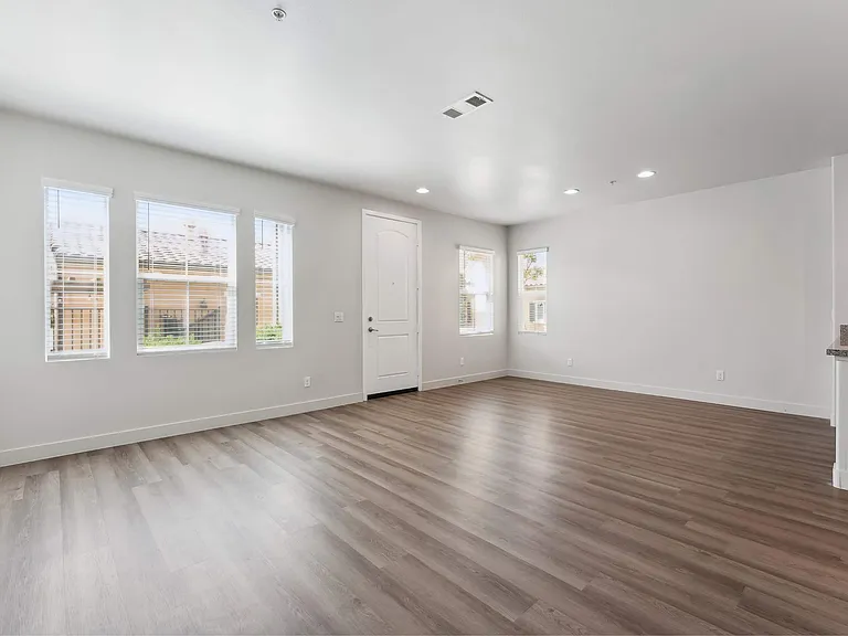 Casa Lago Eastlake — Photo 29