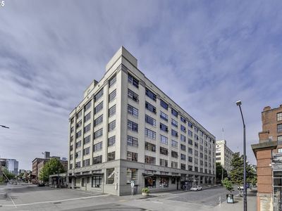 1314 NW Irving St APT 504, Portland, OR, 97209