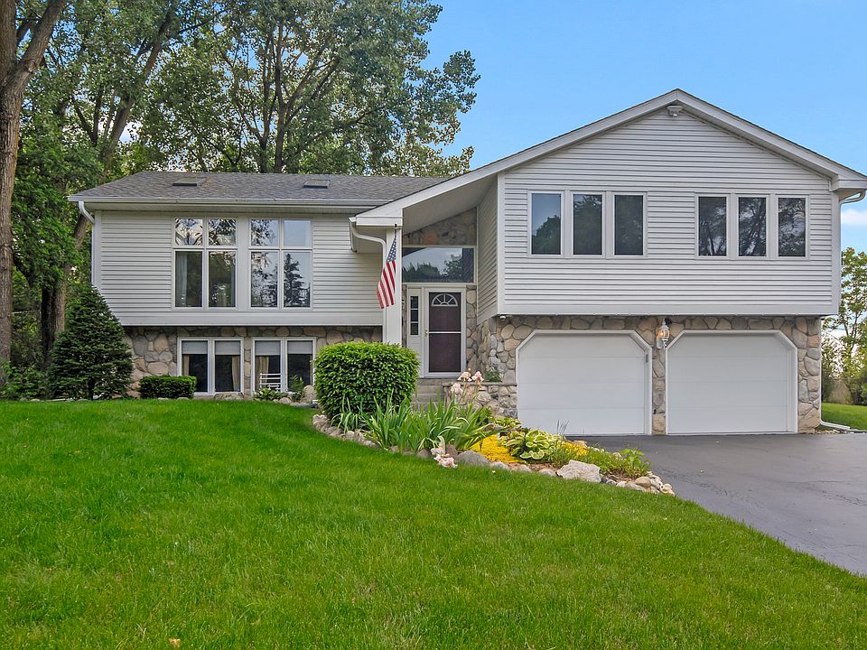 1st image of 5N918 Kingswood Dr