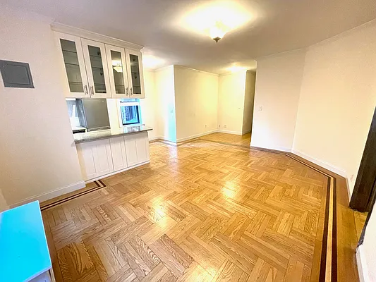 Rented by Buchbinder & Warren | media 1