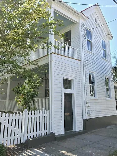7 Perry St Photo 1