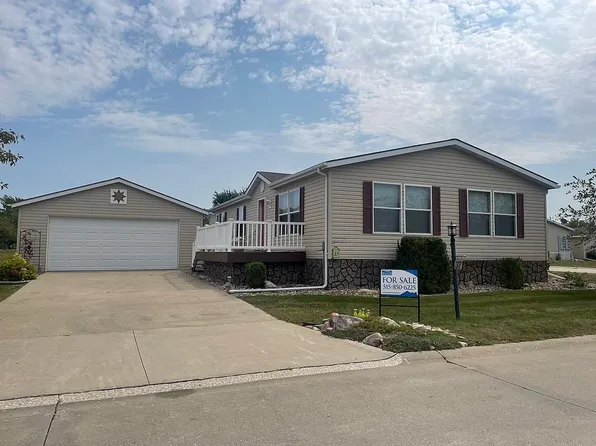 9602 Bishop Dr Unit 54, West Des Moines, IA 50266