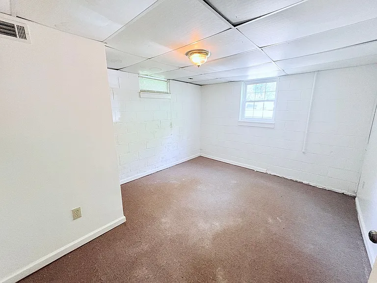 266 Riggs Dr — Photo 18