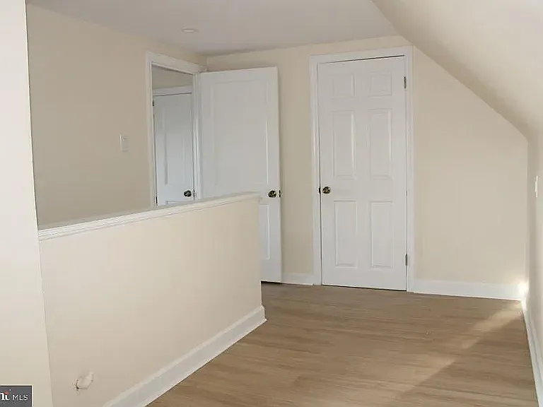 28 Ridgley St — Photo 5