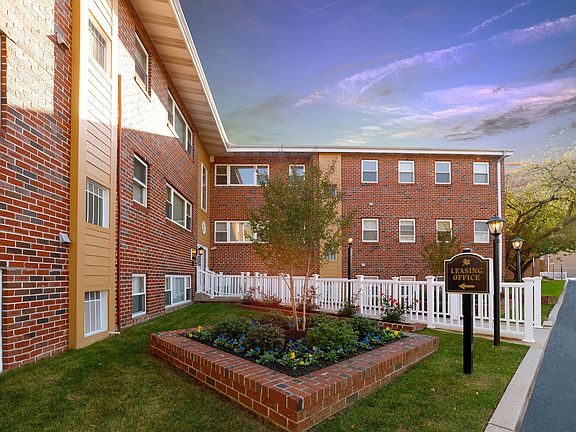 Springfield-Valley-Morton-Apartment-Exterior-1