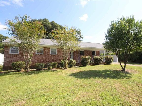 2nd image of 724 Gentian Dr
