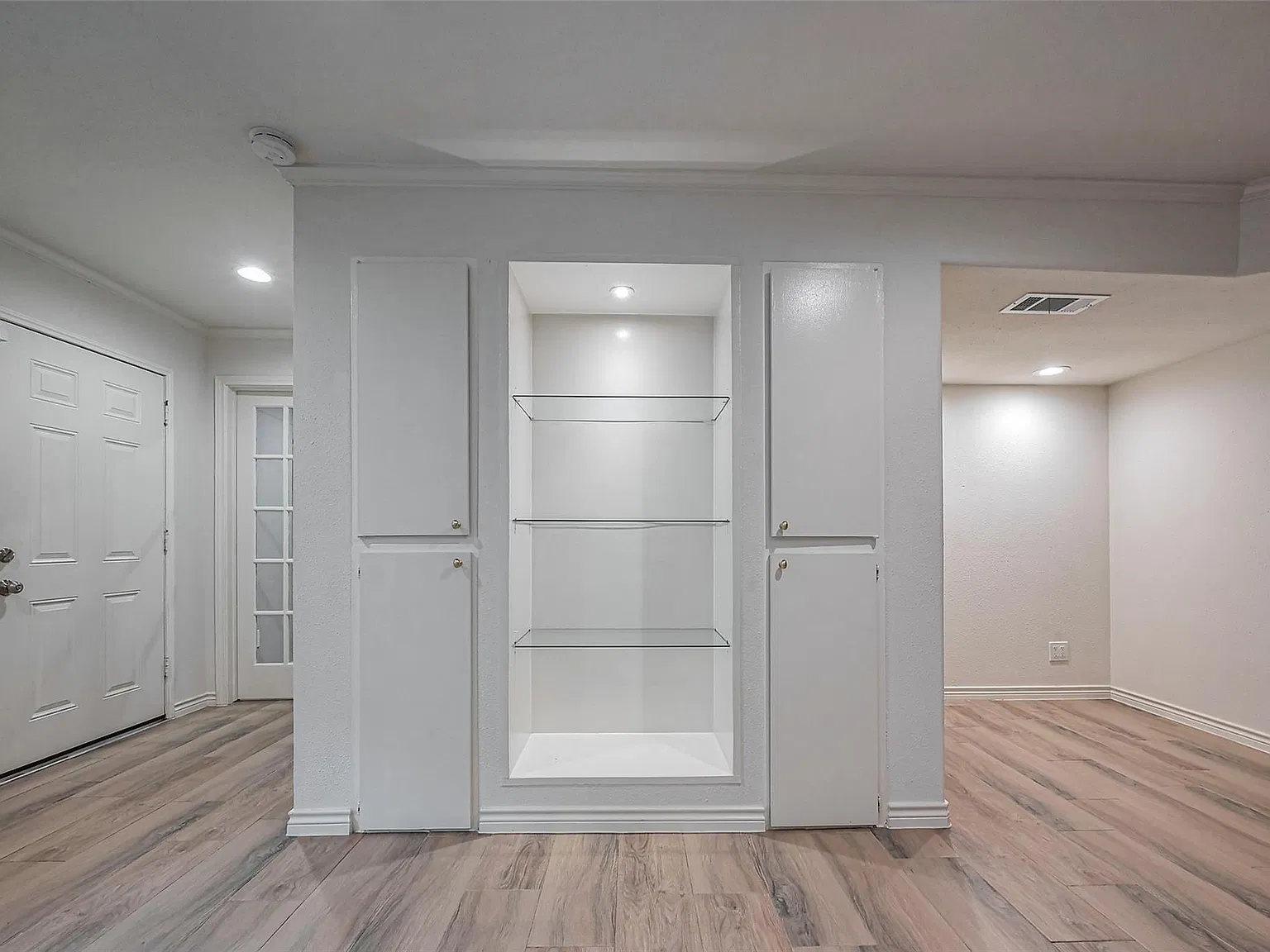 1 bed, 1.0 bath, 899 sqft, $1,500 — Photo 3