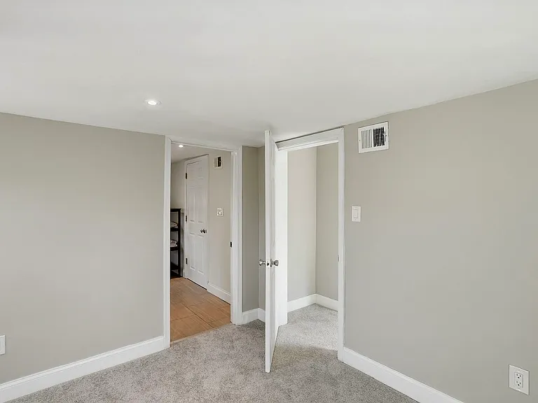 4222 34th St — Photo 23