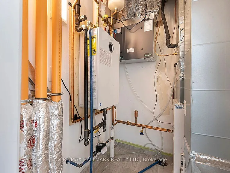 15 Brenthall Ave #6 — Photo 11