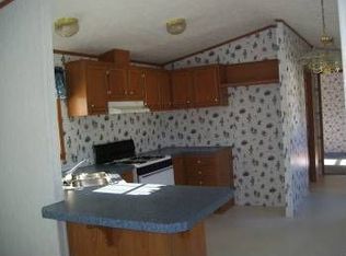 541 Riverside Dr, Augusta, ME 04330