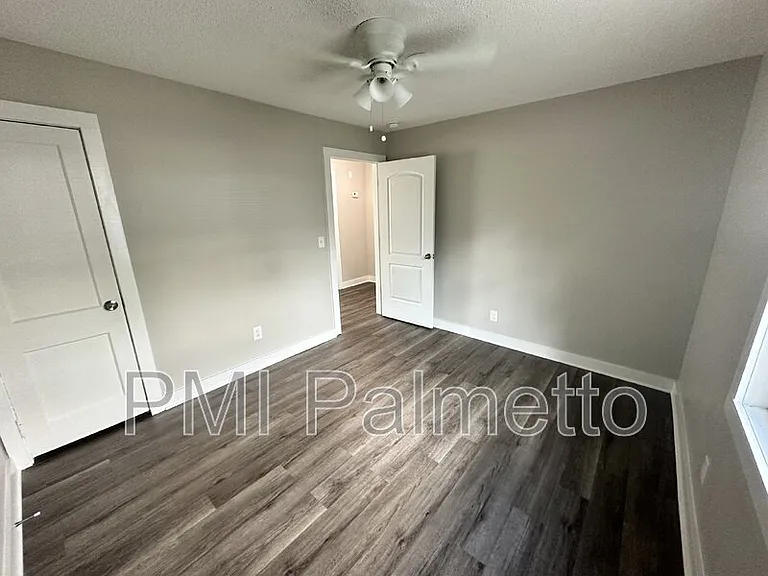 530 Jasper St — Photo 15