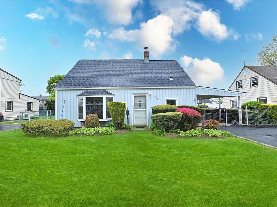 114 Old Farm Road, Levittown, NY 11756 Zillow