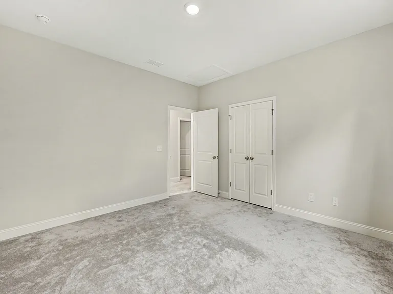 341 Chapman Cir — Photo 20