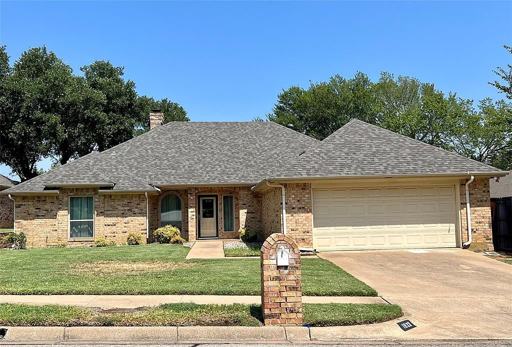 1633 Saxon Dr, Bedford, TX 76021 Zillow