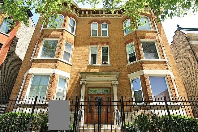 1st image of 3531 N Sheffield Ave #3N