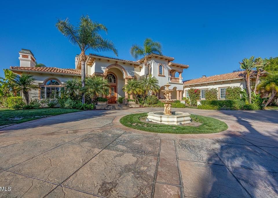 1051 Crestview Ave, Camarillo, CA 93010 | Zillow