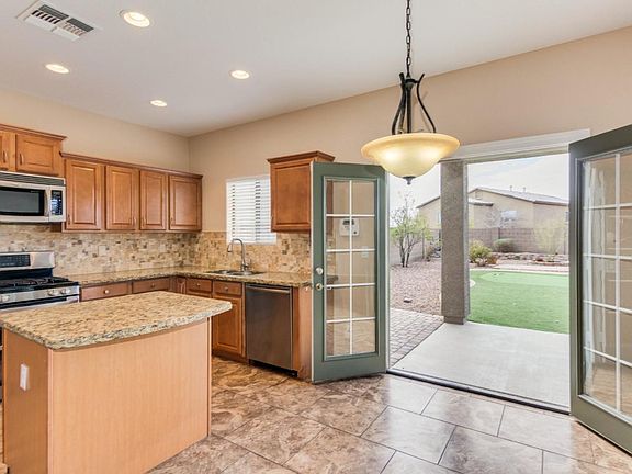 3rd image of 3633 W Eastman Ct
