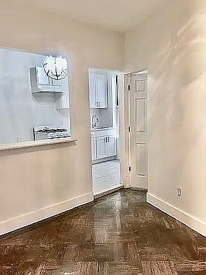 4th image of 1032 55th St #1F
