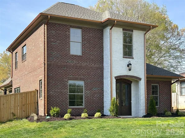 1705 Brandywine Dr, Matthews, NC 28105