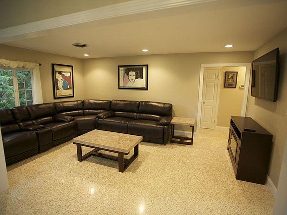 4th image of 1100 Lake Nettie Dr
