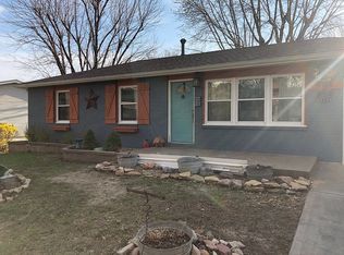 505 Dundee Rd, Smithville, MO 64089