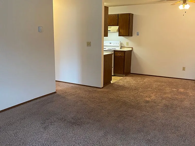 2626 Pacific Dr S — Photo 17