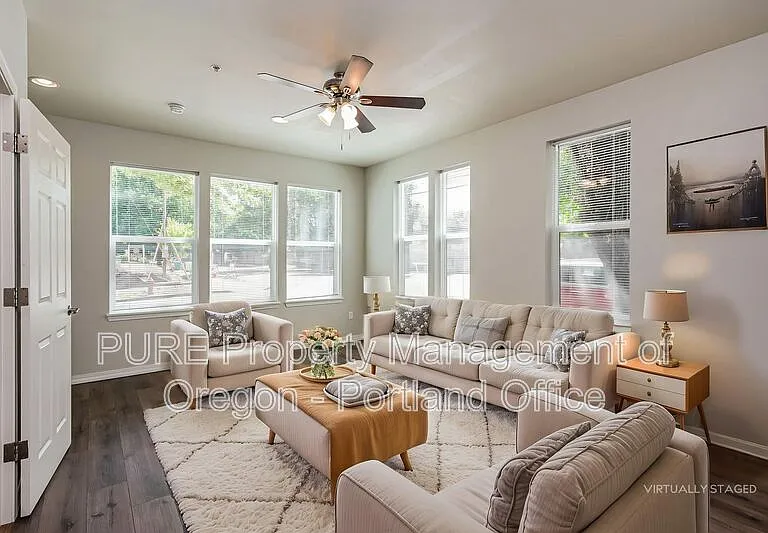 5490 SE Milwaukie Ave #101 — Photo 1