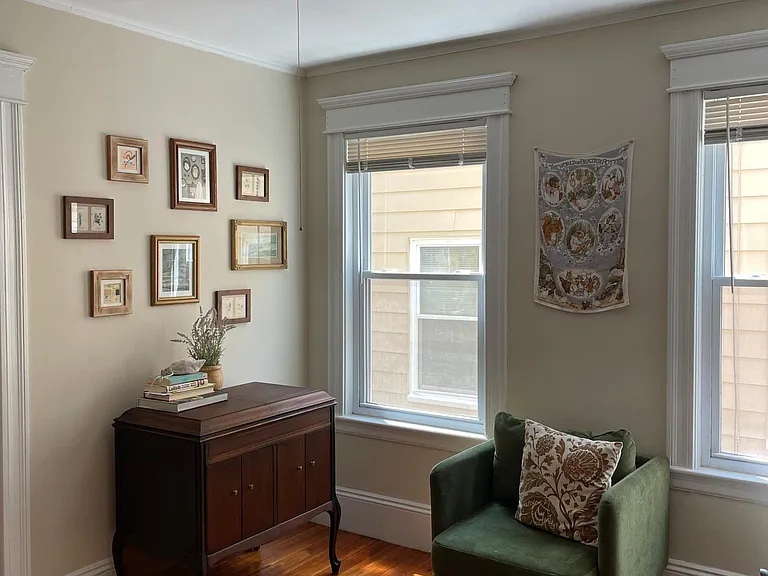 22 Roslyn St #1 — Photo 9