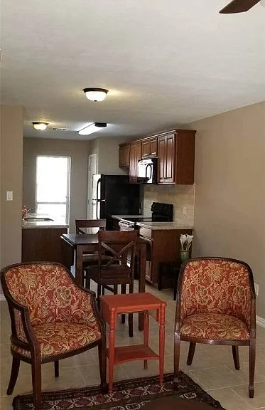 903 Balcones Dr #3-B — Photo 5