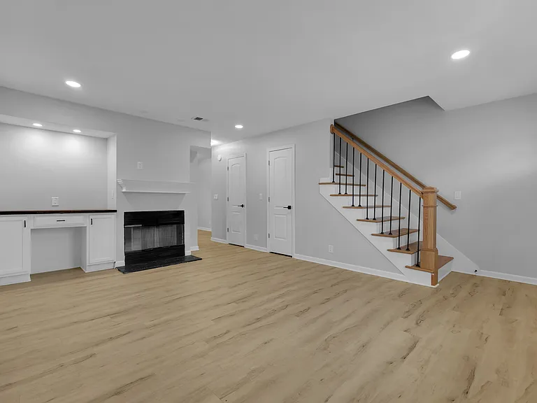 2537 Willowbranch Dr — Photo 5