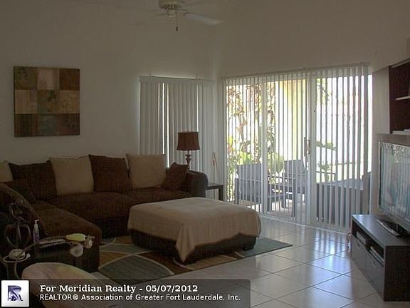 3rd image of 591 Royal Palm Way
