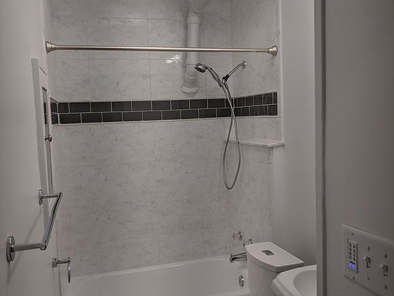 2nd image of 521 5th St SE #1