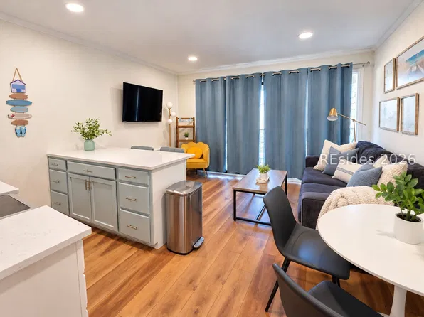 40 Folly Field Road UNIT B205, Hilton Head Island, SC 29928