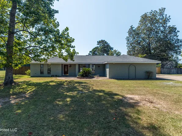 102 Little John Dr, Petal, MS 39465