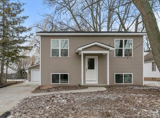 305 W Smith Ave, Oshkosh, WI 54901