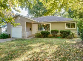 1942 S Weaver Ave, Springfield, MO 65807