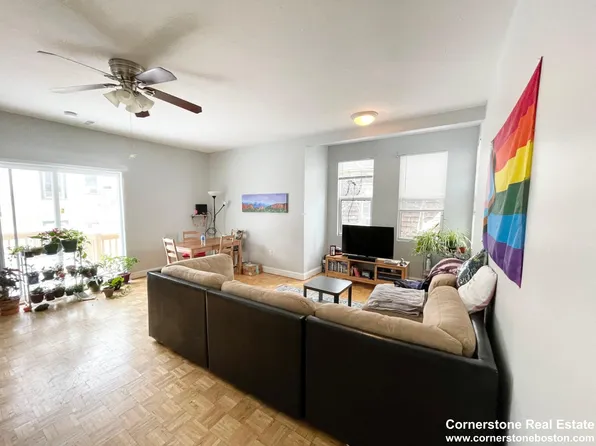 109 Heath St APT 3, Boston, MA 02130