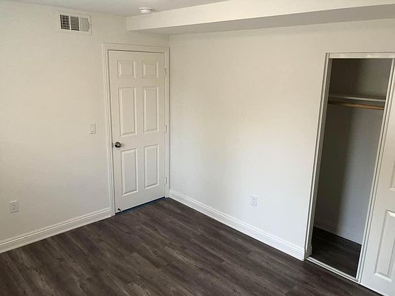 5th image of 8326 S Figueroa St