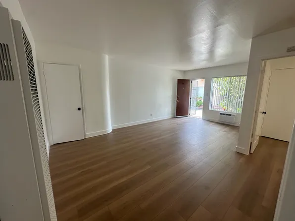 15227 Chase St #15, North Hills, CA 91343