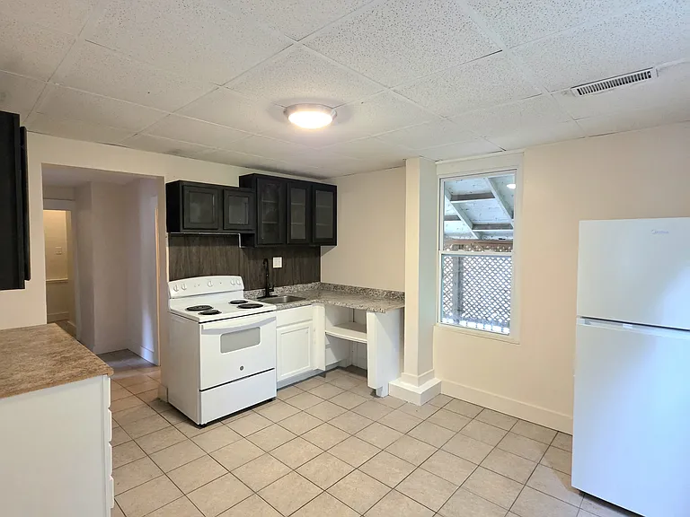 81 Main St #2 — Photo 4